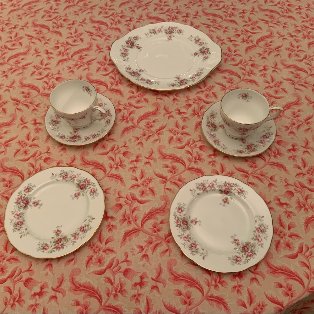 VTG Duchess June Bouquet 7 Pc Hostess Tea Set Serving Platter & 2 Trios England